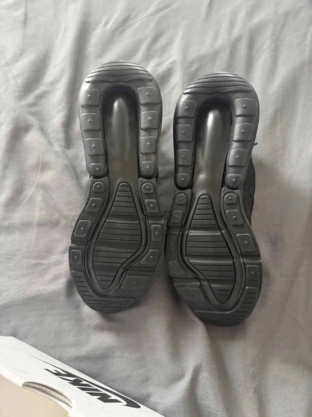 BNIB Nike Air Max 270 Triple Black - Picture 4 of 9